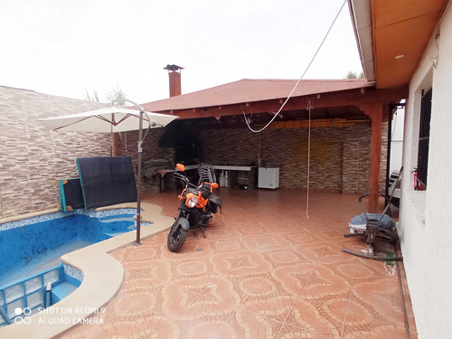 Casa En Venta, 5 Estacionamientos, El Parrón. (93659)