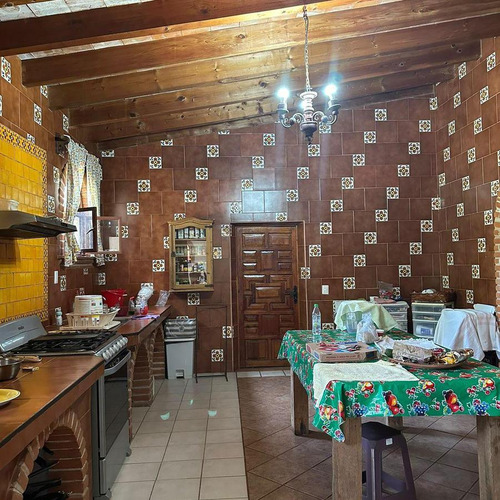 Magnífico Rancho Ganadero Con Excelentes Instalaciones Sup. 25 Hectáreas.