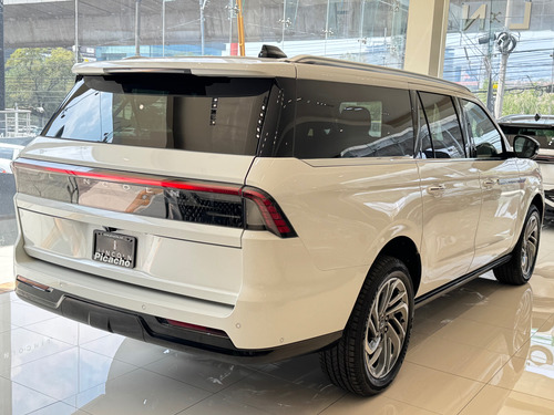 Lincoln Navigator L Reserve