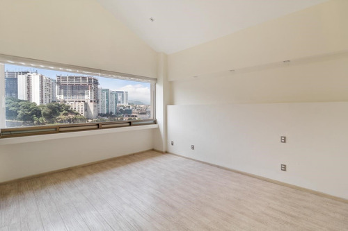 Imagen 11 de 14 de Vende Hermoso Ph Con Vista Al Campo De Golf
