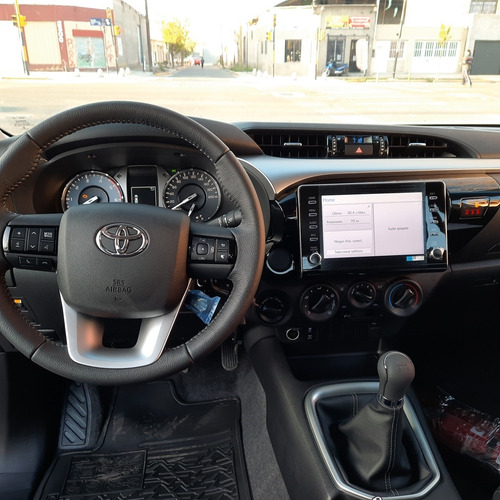 Toyota Hilux 2.8 Cd Sr 177cv 4x4