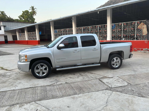 Chevrolet Cheyenne 5.3 2500 Crew Cab Ltz 4x4 Mt