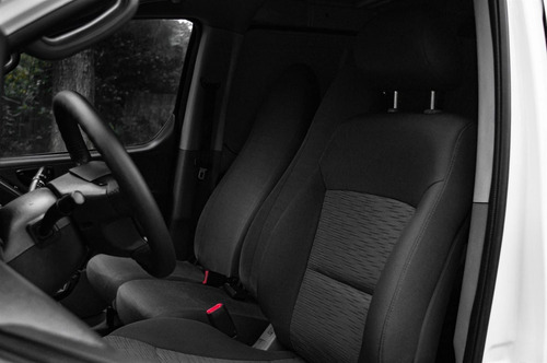 Imagen 9 de 14 de Hyundai H-1 Furgon 2.4 2015 - Motorland Permuto / Financio