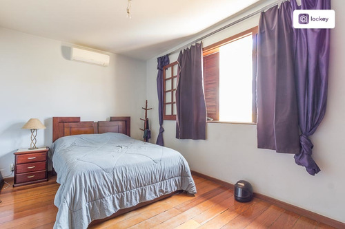 Imagem 5 de 15 de Venda De Casa Com 325m² E 6 Quartos - 13478