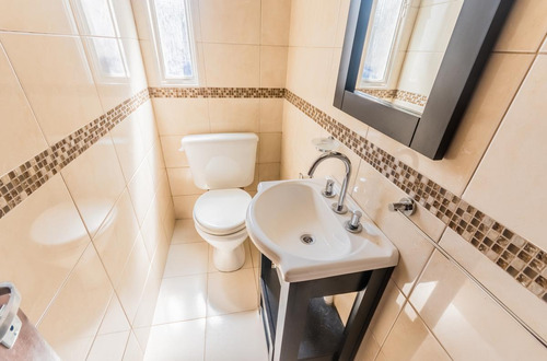 Imagen 14 de 30 de Casa 4 Ambientes, Con Quincho Y Piscina . Ciudad Evita. Posible Financiación Parcial.