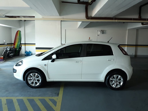 Vende-se Fiat Punto 1.4 Attractive Flex 5p