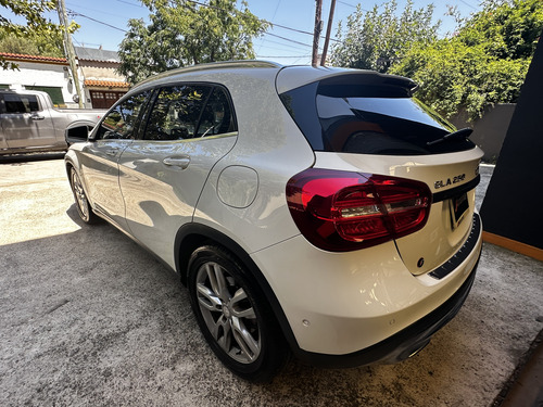 Mercedes-Benz Clase GLA 1.6 Gla250 At Sport B.efficiency