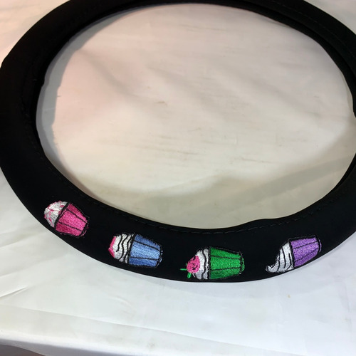 Imagen 4 de 8 de Cubre Volante Auto Universal Negro Dibujos Femenino Dama D10