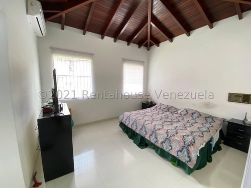 Imagen 6 de 17 de Casa Totalmente Remodelada Ubicada En Santa Paula 22-920