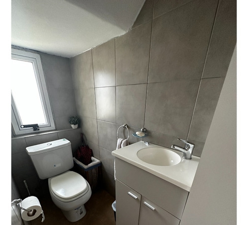 Imagen 3 de 11 de Venta- Duplex En Los Robles Etapa 4