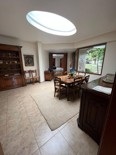 Venta De Casa En Fraccionamiento San Carlos En Metepec