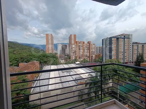 Apartamento En Arriendo Los Colores 472-7194