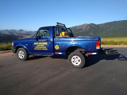 Ford F-1000 4.9