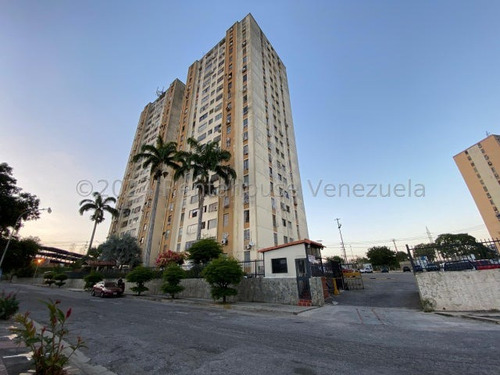 Apartamento En Venta Amoblado,  Las Trinitarias Barquisimeto, Flex: 24-18503 Ea