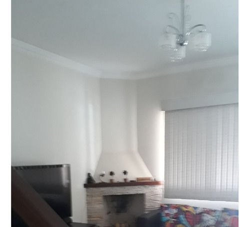 Casa Em Teresópolis , 4 Quartos. Ótima Localização. Bairro Do Alto. Espaçosa. Em Rua Sem Saída.
