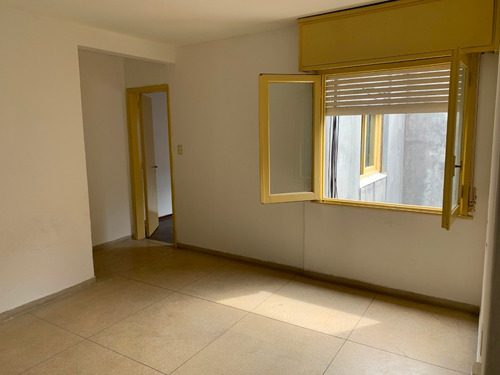 Apartamento Venta 1 Dormitorio Centro 3er Piso Bajos G.c