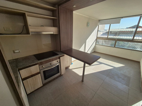1 Dorm 1 Baño. Santa Elena 1631. A Pasos Metro Ñuble