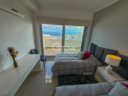 Planta Especial En Piso Alto, Parrillero Y Jacuzzi En Balcón
