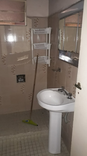 Imagen 7 de 11 de Casa Venta Isidro Casanova