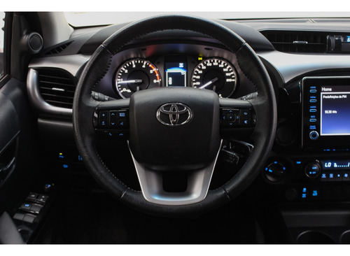Toyota Hilux 2.8 D-4D TURBO DIESEL CD SR 4X4 AUTOMÁTICO