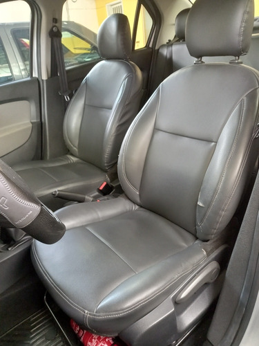 Imagem 8 de 10 de Renault Logan 2016 1.6 Expression Hi-power 4p