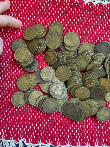 Imagen 2 de 4 de Vendo Monedas De 100 Guaraníes