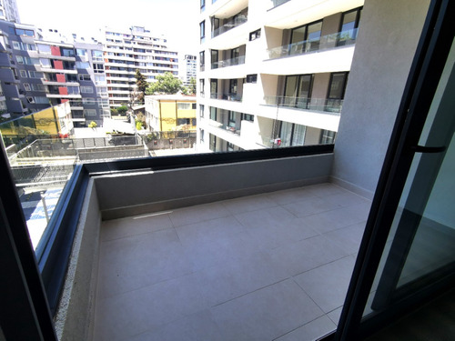 Dpto Semi Nuevo Con Estacionamiento / Holanda Plaza Ñuñoa