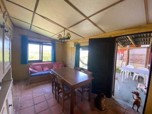 Vendo Casa En Barra De Valizas, Rocha, 3 Dormitorios, Parrillero Y Garage