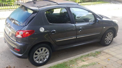 Peugeot 207 2011 1.6 Xt