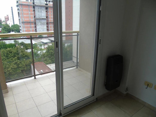 Imagen 5 de 9 de Monoambiente En Venta En La Plata 14 Entre 44 45 Y Al Frente Con Balcon .