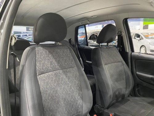 Volkswagen Fox 1.6 Mi 8v Flex 4p Manual