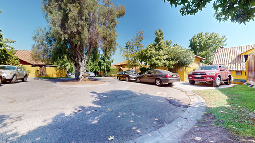 200 M2 Y Piscina (64308)