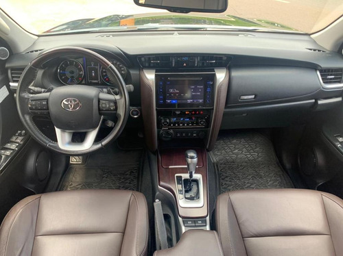Toyota Sw4 2.8 Tdi Srx 7l 4x4 (aut)