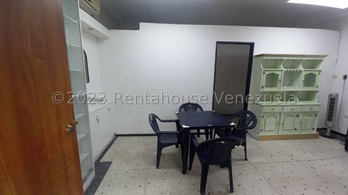 11444 San Bernardino. Local En Alquiler, Ubicado Pb De Edf. Me