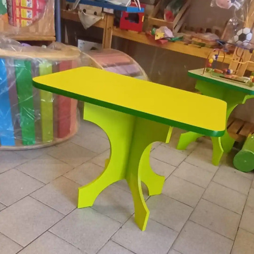 Mesa De Madera Infantil Verde Lima