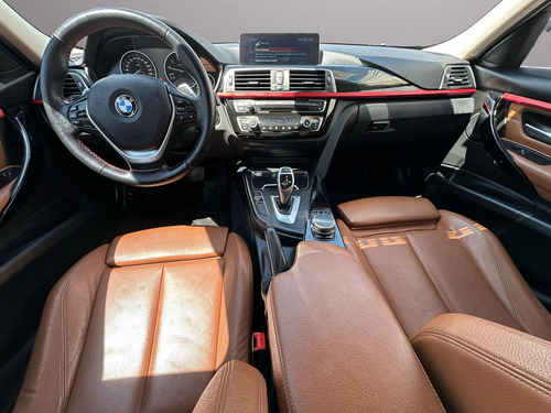 BMW Serie 3 2.0 330ia Sport Line At