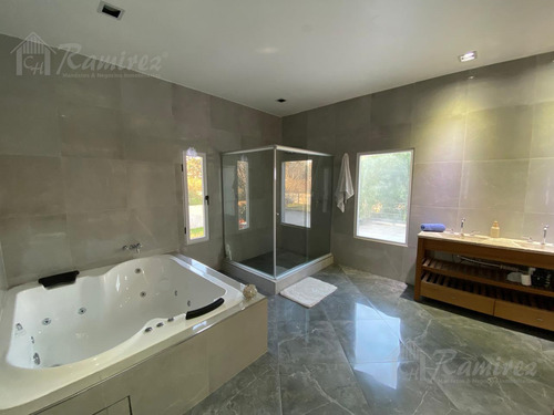 Quinta 4 Ambientes En Venta - Francisco Alvarez, Moreno