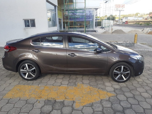 Imagen 7 de 15 de Kia Forte 2.0 Sx At 2017