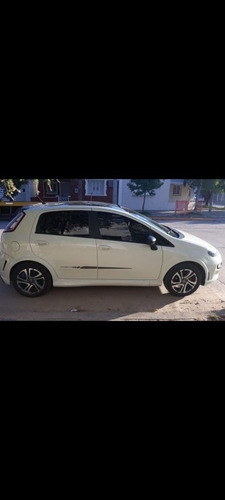 Imagen 6 de 15 de Fiat Punto 2016 1.6 Blackmotion