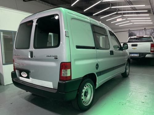 Imagen 4 de 15 de Peugeot Partner Furgon 1.6hdi Confort 1º Mano Modelo 2017!!