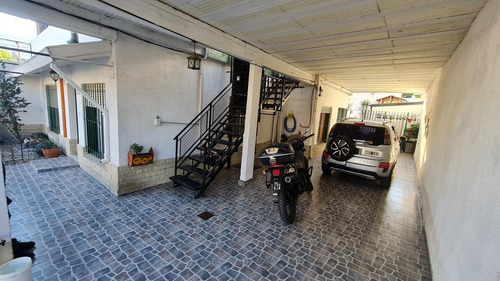 Hermosa Casa Multifamiliar, Ideal Para Entrar A Vivir De Inmediato