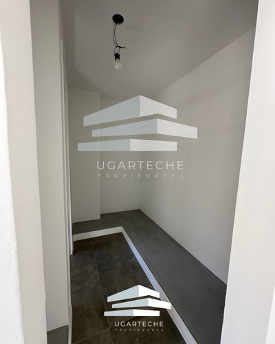 Venta - Departamento Con Jardín, Monte Grande