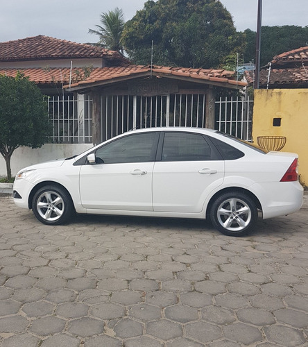 Ford Focus Sedan 1.6 Gl Flex 4p 2010