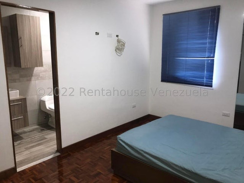 Lindo Apartamento En Excelente Zona Listo Para Mudarse La Trtinidad 23-19389 - Jca