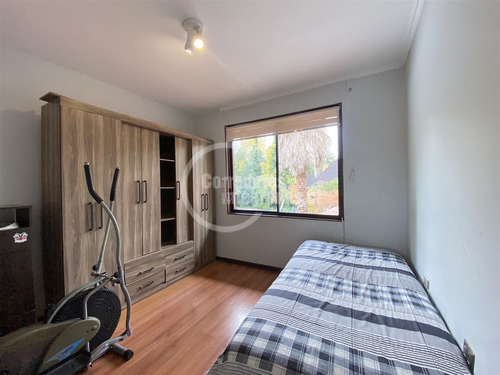 Casa En Venta De 7 Dorm. En Vitacura Santa María.san Benito.