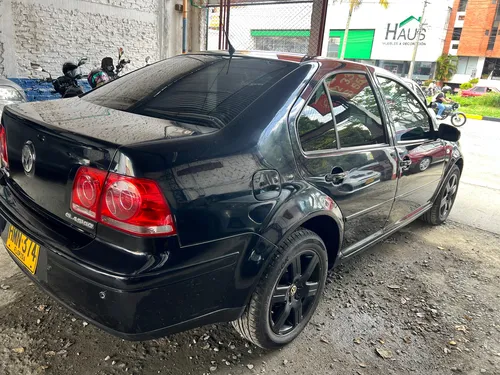 Volkswagen Jetta Tred. Line Mecanico 2013