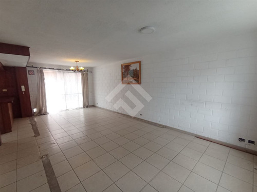 Casa En Venta De 3 Dorm. 2 Baños Portal Oeste En Cerrillos