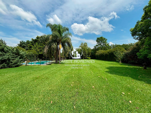 Venta Casa Quinta 2 Dormitorios Barrio Parque Las Lomadas Con Cochera