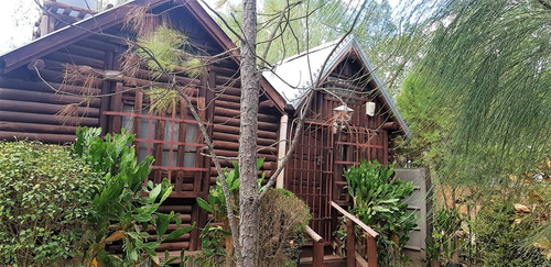 Casa Tipo Cabaña De Troncos- Barrio San Cayetano