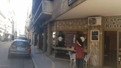Imagen 9 de 13 de Local En Venta, En Monserrat. Gastronomico, Con Gas Y Tiraje A Los 4 Vientos.